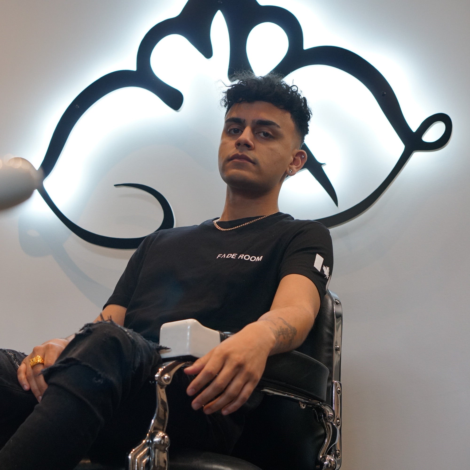 From the Studio to the Fade Room: Lais's with Claudio Ferreira